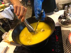 -鲜入围煮花胶鸡海鲜火锅