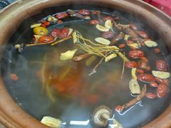 -威邵鸡煲(西华路总店)