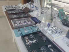 -视野联行眼镜·蔡司·尼康战略合作店(城西银泰店)