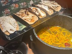 -芸山季·云南山珍菌火锅(人民广场来福士店)