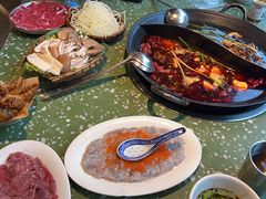 -五里关火锅(上海鑫耀·光环Live店)