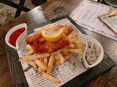 -layback cafe & bar