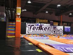 -Tenker Club弹刻极限主题公园 · 蹦床 · 团建 · 生日派对(大关店)