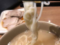 -亮亮面馆(经六路店)