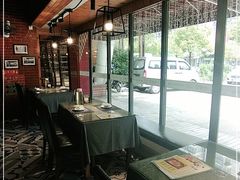 靠窗位-全聚贤餐厅·湖北家常菜(沙湖店)