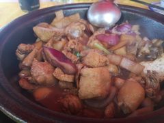 招牌老奄鸡煲-蜀八婆鲍鱼鸡煲虾(宝安坪洲店)