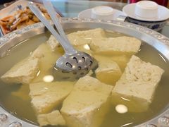 -石磨豆花家常菜·牦牛排土火锅