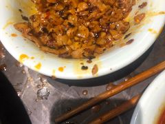 -红九格老火锅(三峡广场店)