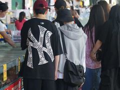 -三亚火车头万人海鲜广场