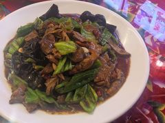 -闯关东东北农家菜(崂山石老人店)