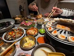 -草家酱蟹炭火烤肉店(珲春南路一店)
