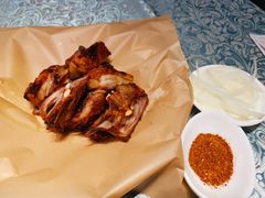 馕坑果木烤羊排-巴扎美食·新疆菜·西域歌舞表演餐厅(新疆大厦店)