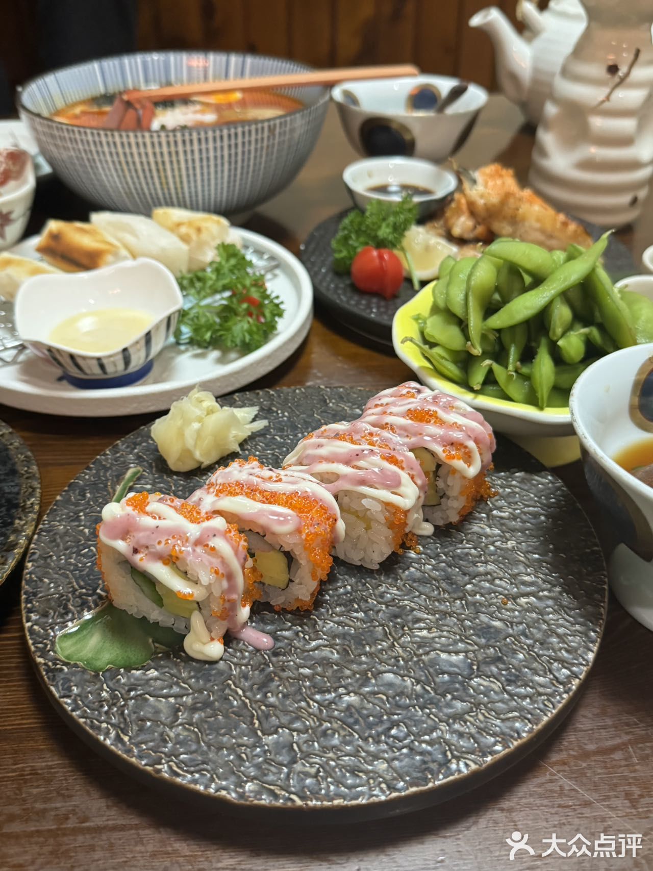 武汉汉街旁边这家宝藏日料店！太适合两人食了～