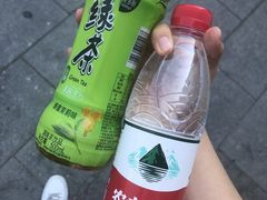 -溢心园香河肉饼总店