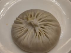 蟹黄汤包-留芳·文旅古月楼(老街店)