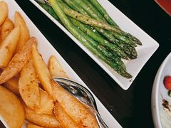 -卡佩罗意大利餐厅及酒吧Al Cappello Trattoria