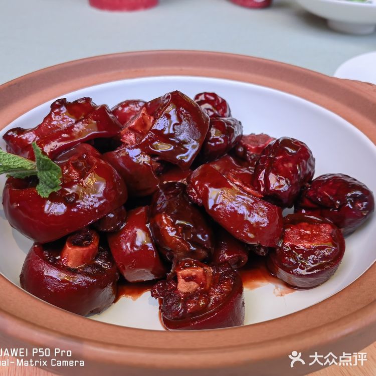 距离家非常近，正好五一聚餐选择这里真是太好了！