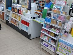 -全家便利店(莲花池东路店)