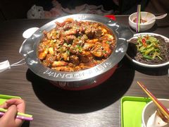 -胖哥俩肉蟹煲(石家庄长安万达店)