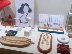 -LADY FAFA(巨鹿路陕西南路路口店)
