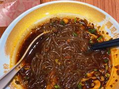 小小酸辣粉-遇见小面(凯德广场店)