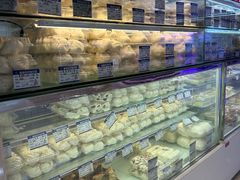 -白玉兰食品甜凤店(合生汇店)