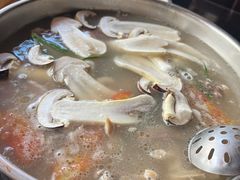 -老石黑山羊毛驴肉火锅(金凯广场店)