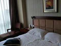 -峨眉山世纪阳光大酒店(峨眉高铁站店)