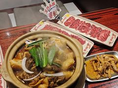 -沙胆彪炭炉牛杂煲(上海日月光广场店)