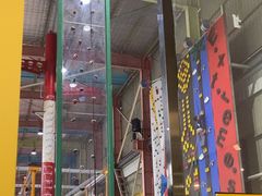 -天空之城蹦床攀岩运动馆·团建拓展·亲子游乐·生日派对(合肥店)