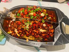 怪味-江边城外烤全鱼(龙德广场店)