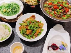 -万重锦·人文川菜馆(骡马市店)