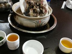 -东巴谷野生菌火锅餐厅