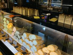 面包甜点陈列柜-Let's Taipei 非常烘焙(太古里店)