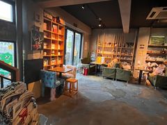 -新沙洞咖啡(泉乐坊店)