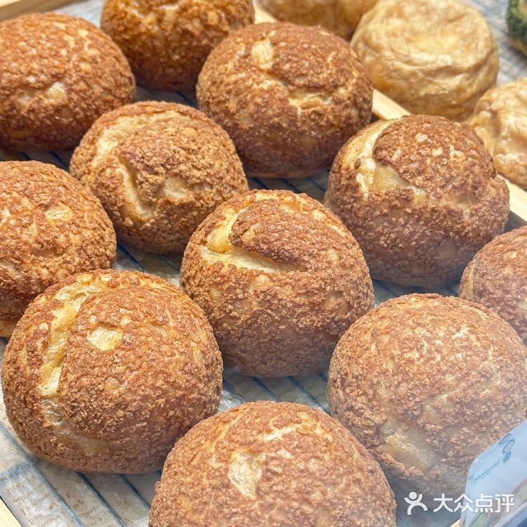 🍮麦焙乐泡芙，招牌脆皮奶棒很好吃