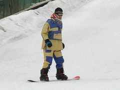 -采薇庄园四季滑雪场