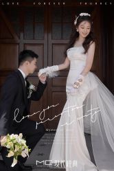 -现代经典婚纱摄影