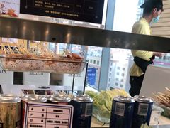 -逸山伍自转小火锅(纺织品店)