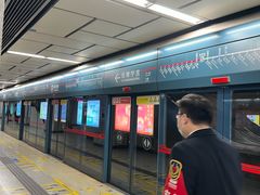 -体育场(地铁站)