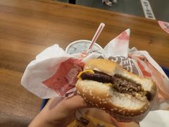 狠霸王牛堡-汉堡王(大连柏威年餐厅店)