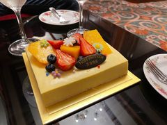 -深圳富苑皇冠假日套房酒店