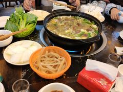 -尚品牛味汤锅火锅(康定总店)