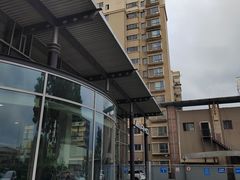 -上海星瀚奔驰4S店(红柳路店)