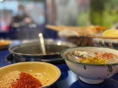 -马路边边串串香(苗栗路店)