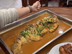 炖胖头鱼-春發合饭庄