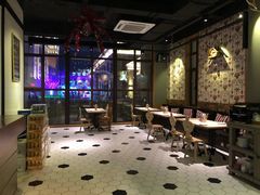 大堂-LENBACH兰巴赫西餐啤酒坊(大连东港店)