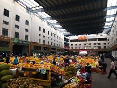 -三亚新鸿港水果一级批发市场