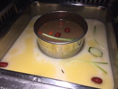 菌汤+骨汤-巴奴毛肚火锅(六天地店)