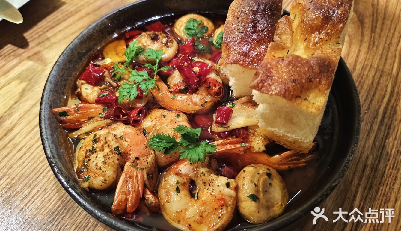 我给李雪琴当长沙人脉｜省博对面的氛围感西餐厅🕌